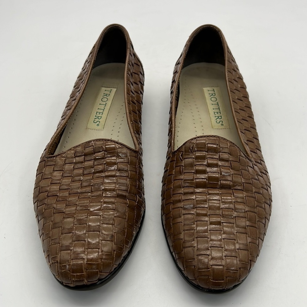 Trotters Light Brown Woven Leather Flats size 8.5 M